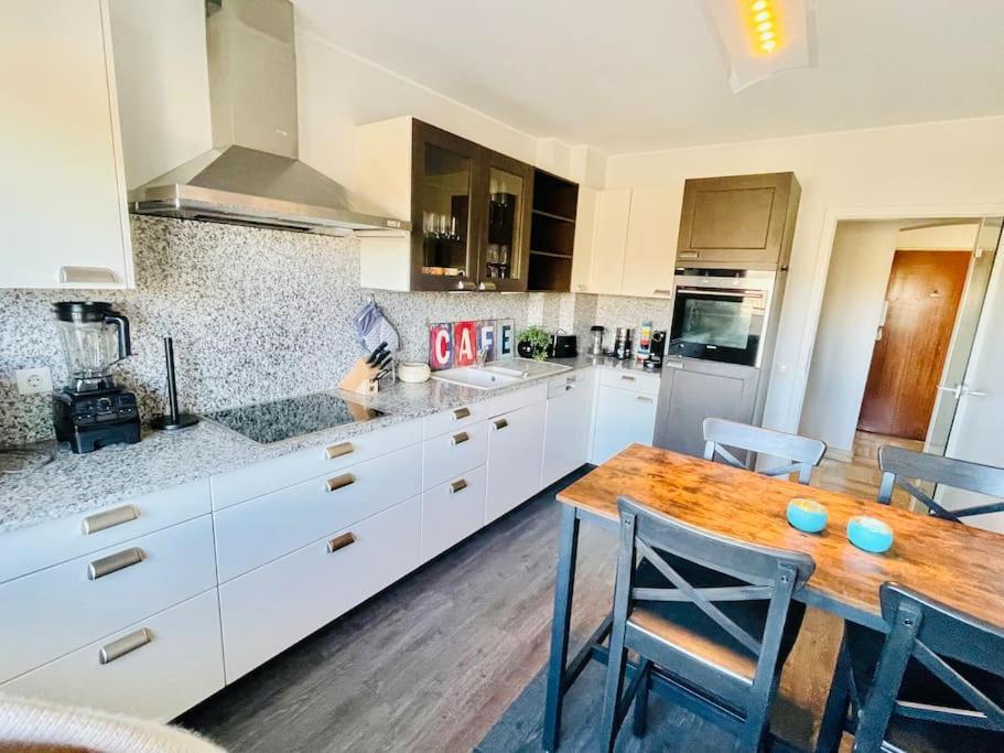Big Penthouse 2 Bedrooms In Center With Parking And Largeterrace-41 Luxembourg Extérieur photo